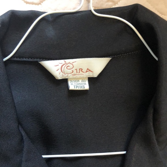 Scrub coat by Cira - Picture 3 of 4